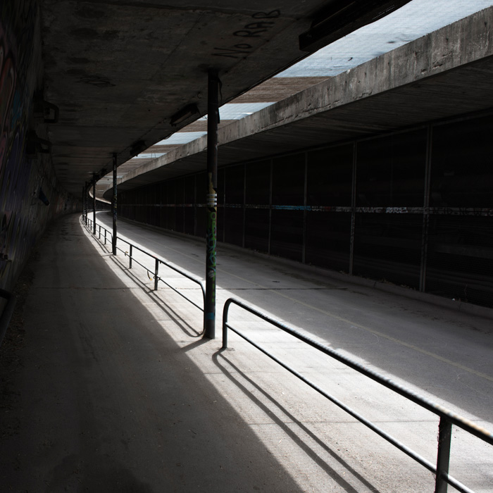 04-Gilbert Jaksic-Le tunnel-Arles